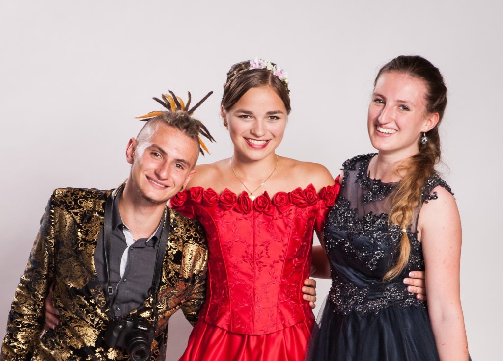 Regisseurin Laura-Alina mit Frenden André und Franziska